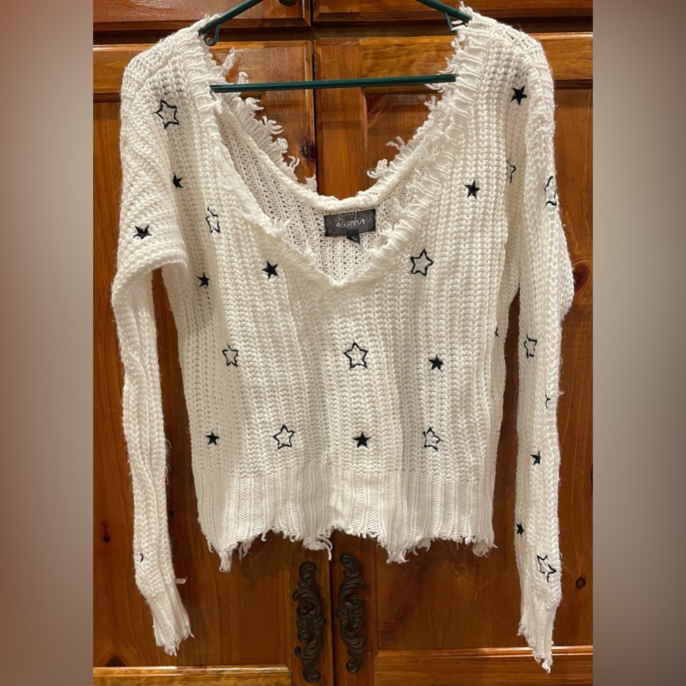 Cute distressed crop sweater, size small